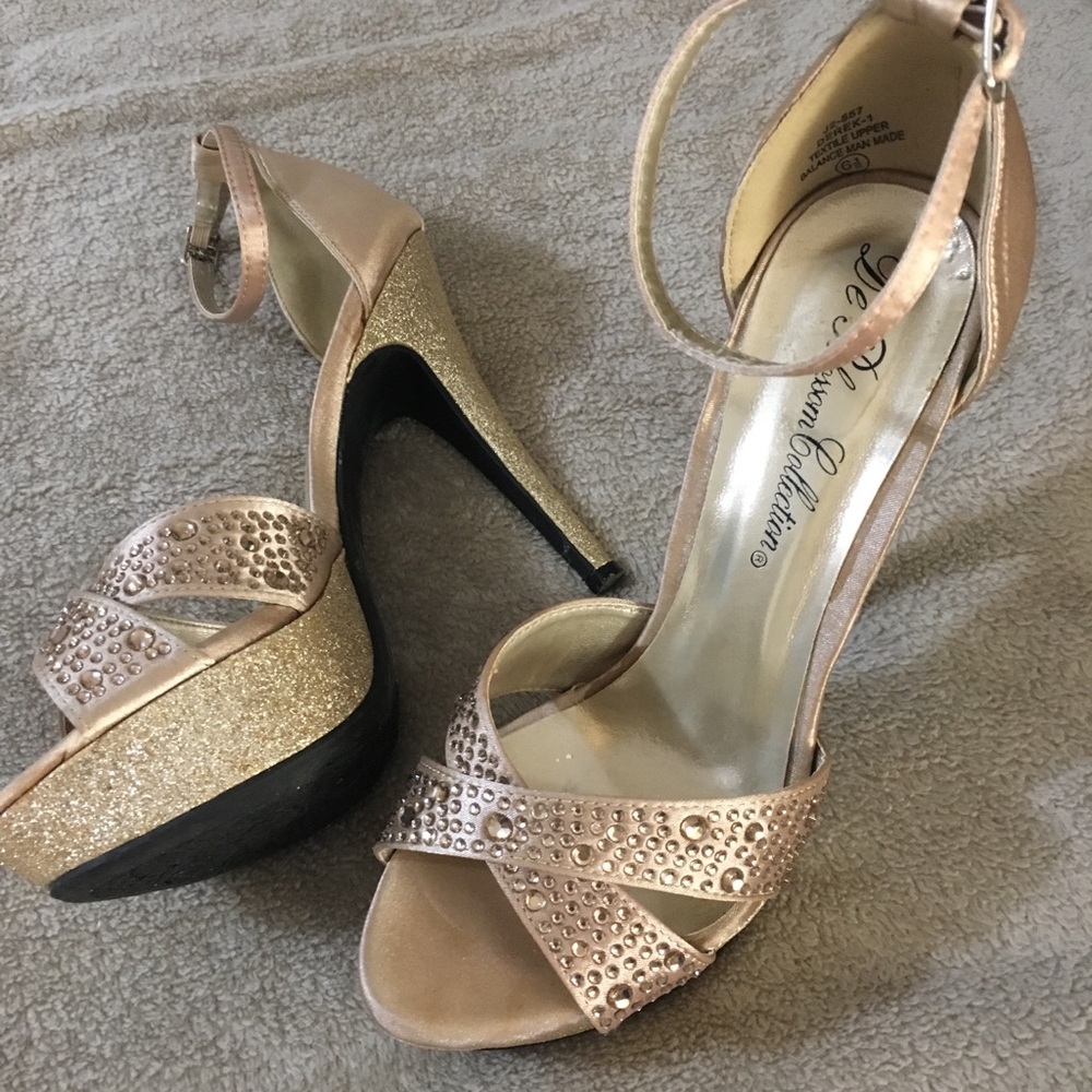 Gold platform with rose gold accents